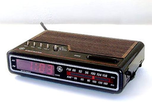 GE 7-4612 alarm clock radio