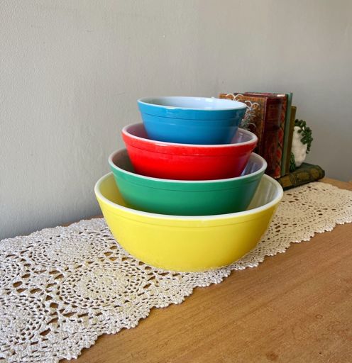 Vintage Pyrex Mixing Bowls
